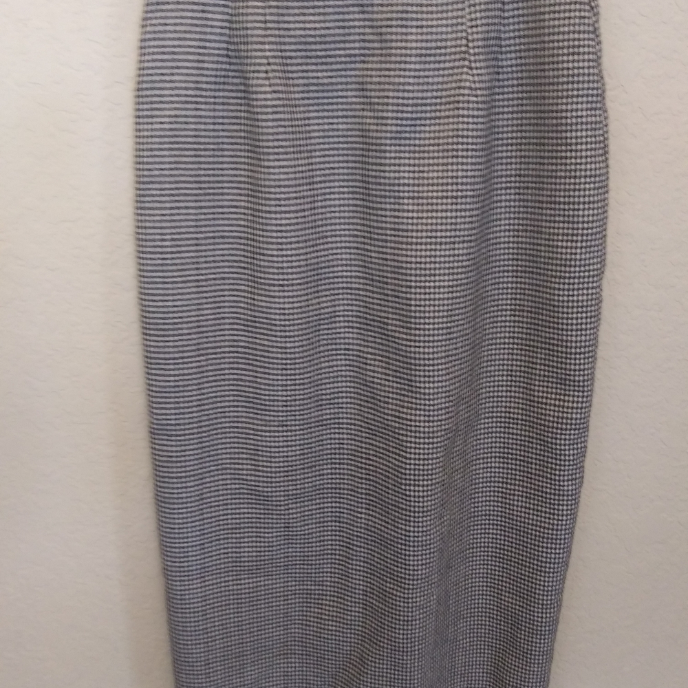 Women's Briggs of New York Black and White Skirt